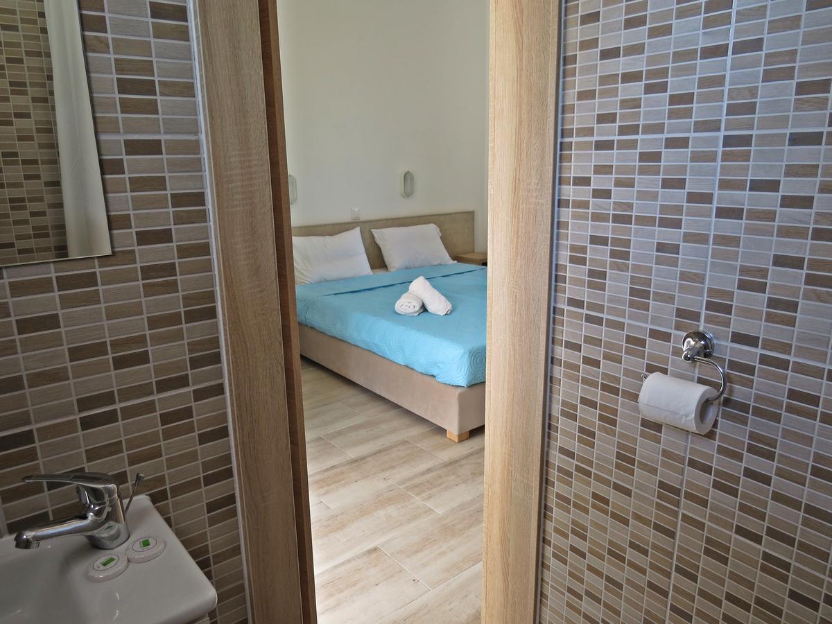 Loukas Beach Rooms Кіотарі Екстер'єр фото