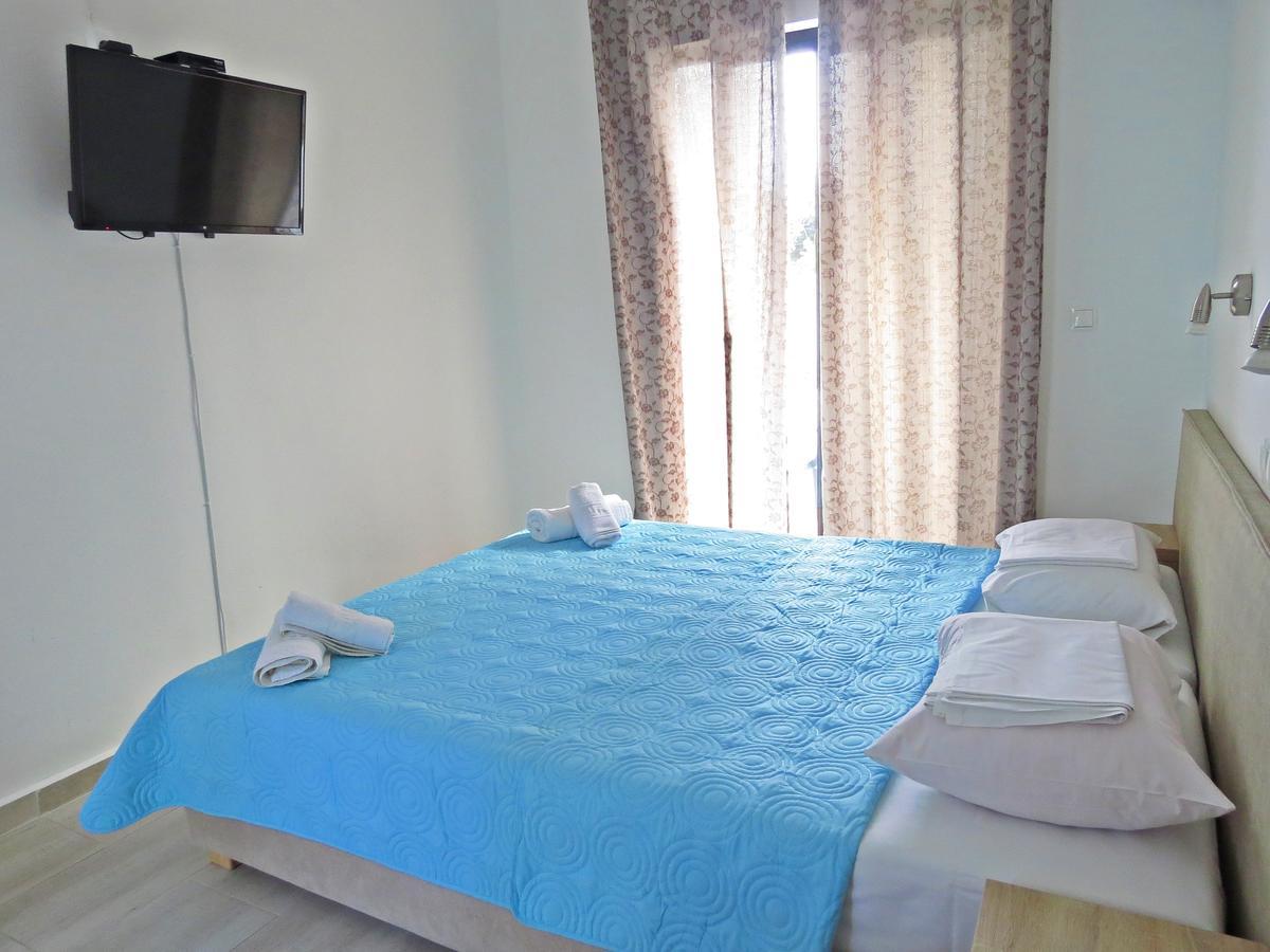 Loukas Beach Rooms Кіотарі Екстер'єр фото