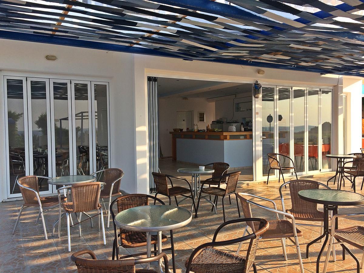 Loukas Beach Rooms Кіотарі Екстер'єр фото